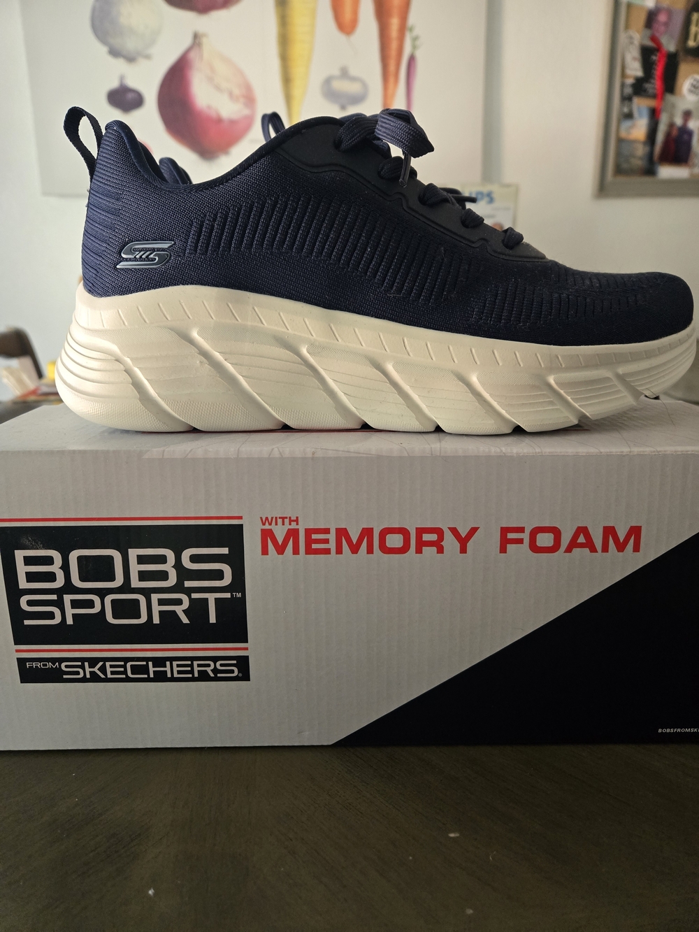 NIB Womens Sz 10 Skechers Bob's Navy Memory Foam Trainer with Cream Sole